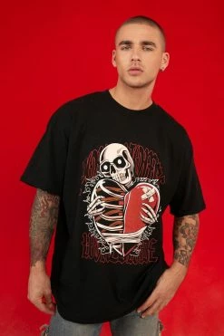 Wholesale ✨ Oversized Extended Neck Heart Graphic T-shirt Black 👏