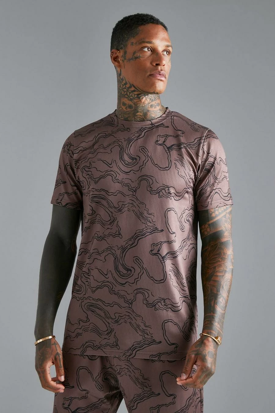 Coupon ๐คฉ Pleated Printed Slim T-shirt Coffee ๐ 3 Coupon ๐คฉ Pleated Printed Slim T-shirt Coffee ๐